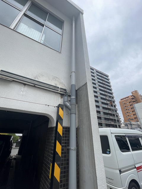 高松市　縦樋工事完成（色統一後）
